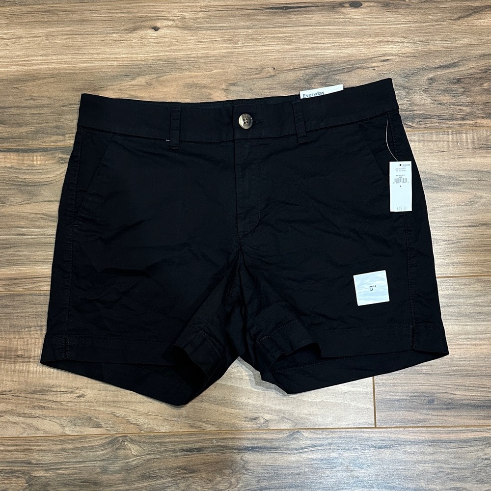 GAP factory Women’s Everyday Short Black Size 8 inseam 5.5”